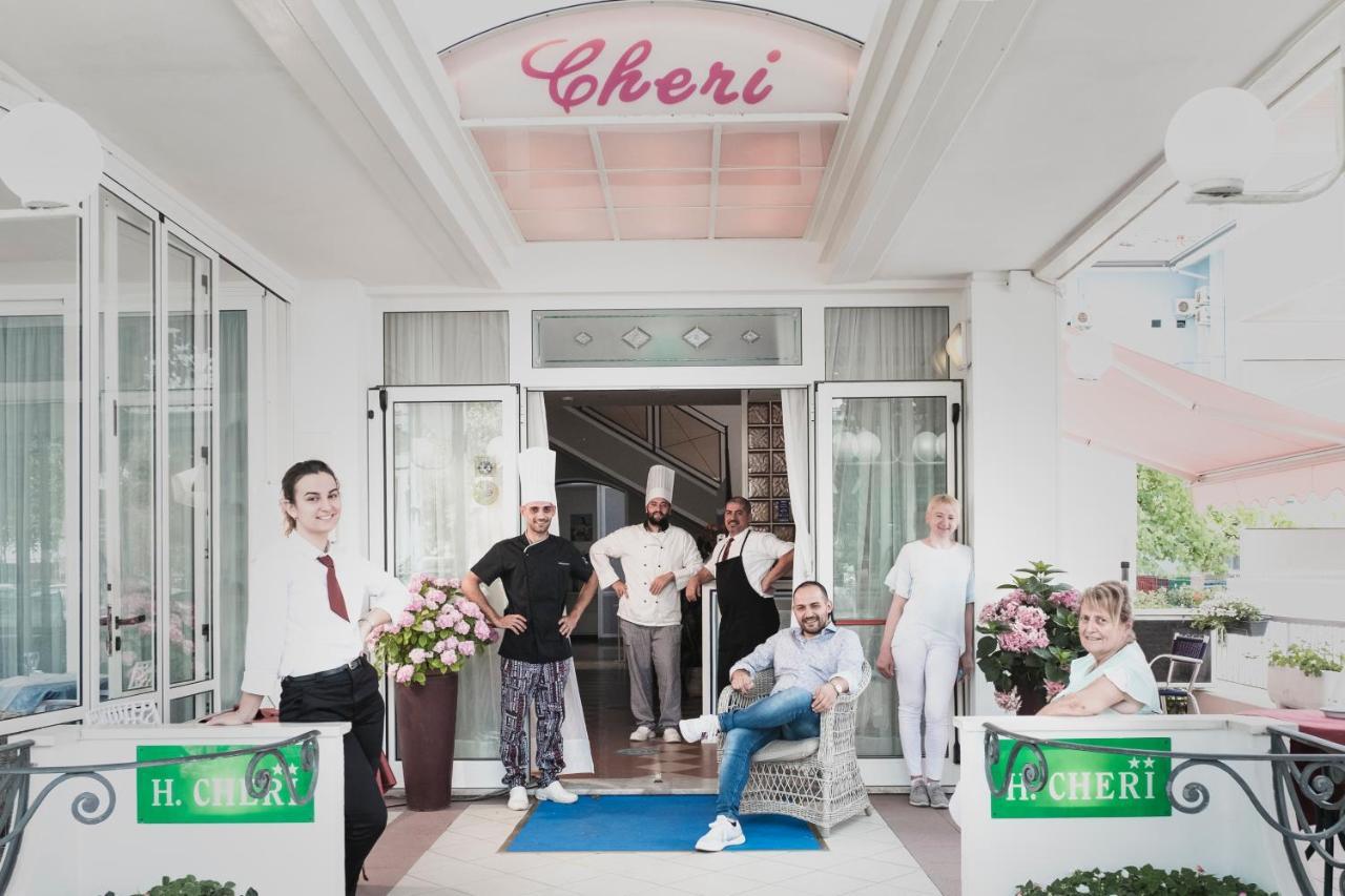 Hotel Cheri Rimini Buitenkant foto