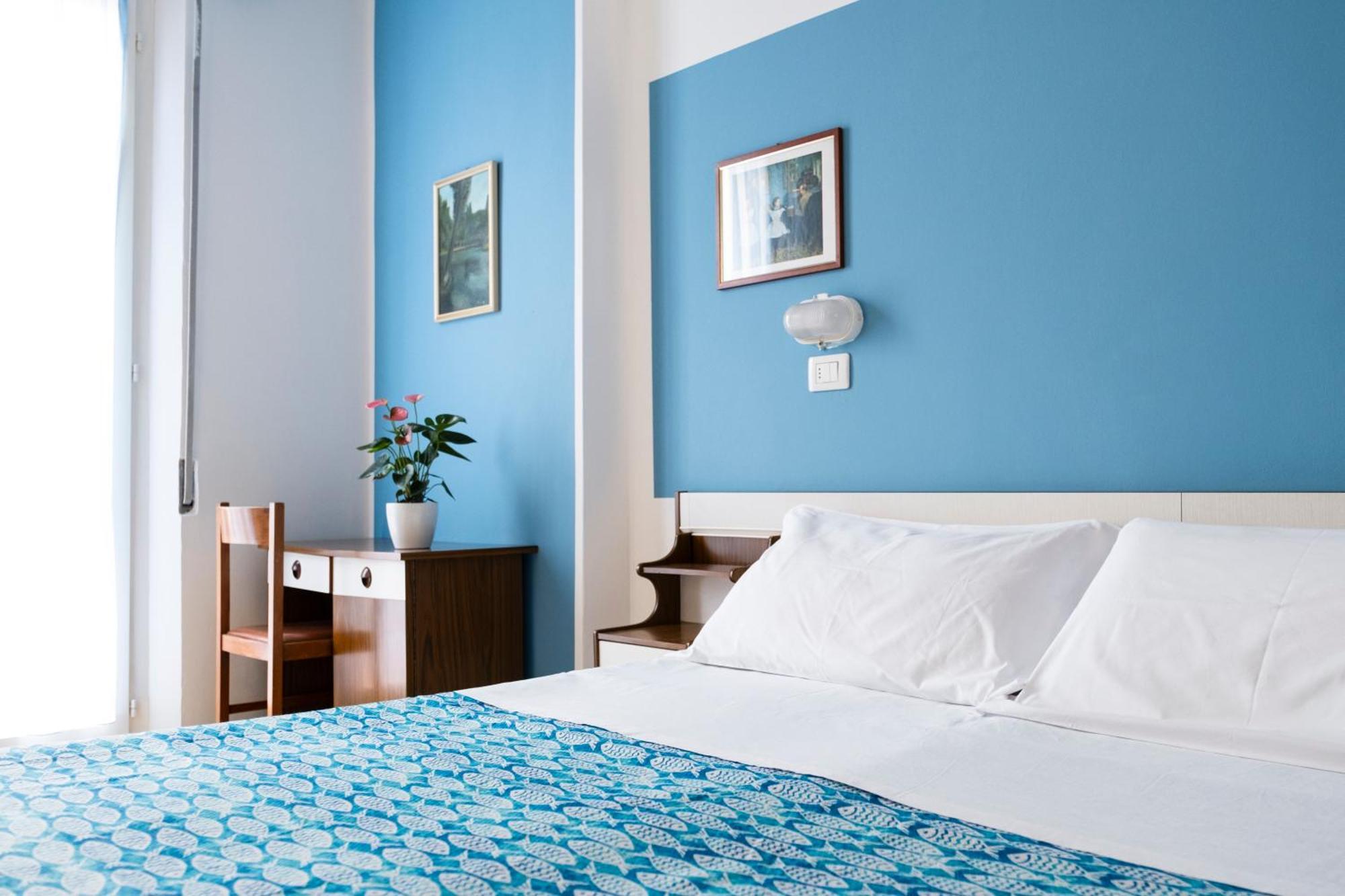 Hotel Cheri Rimini Buitenkant foto